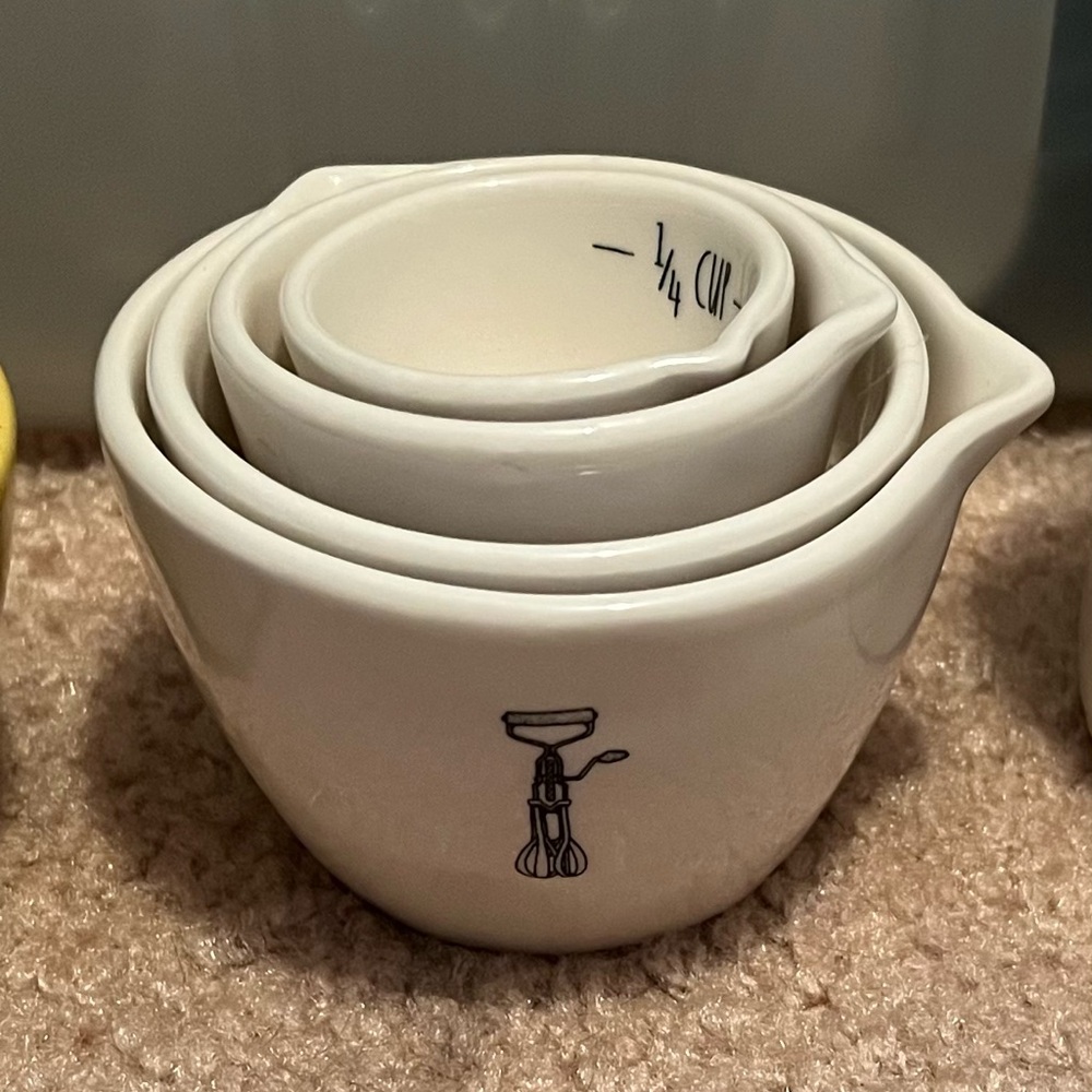 3 Sets Rae Dunn Measuring Cups - Picture 2 of 3